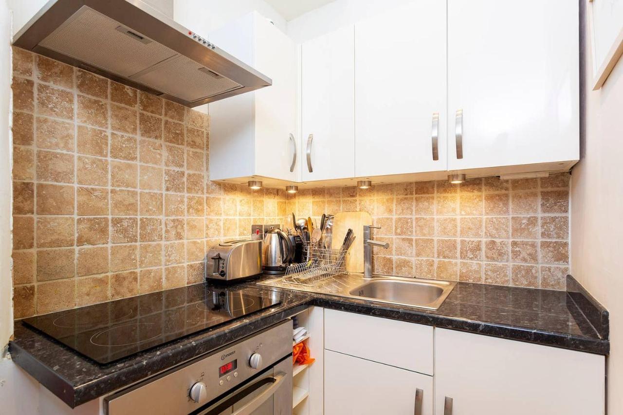 ロンドンCharming Studio Near Clapham Commonアパートメント エクステリア 写真